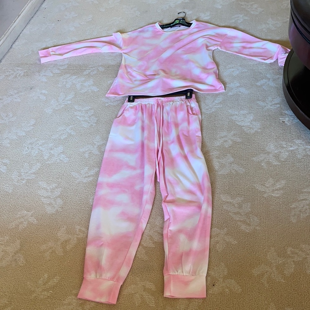 Two piece sweatpants and top